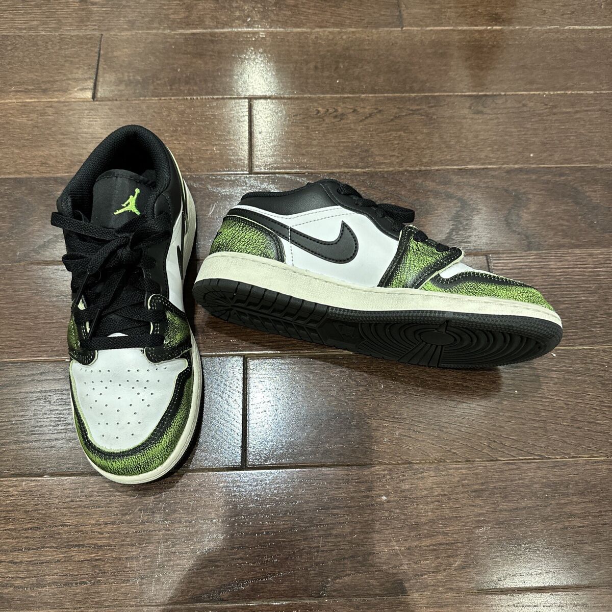 Nike Air Jordan 1 Low SE GS “Wear-Away-Electric Green” Kids Sneakers, Size  4.5Y