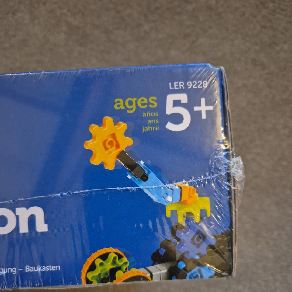 Learning Resources Robots in Motion Design Build Transform Into Vehicles 5+ STEM - Image 4 of 4