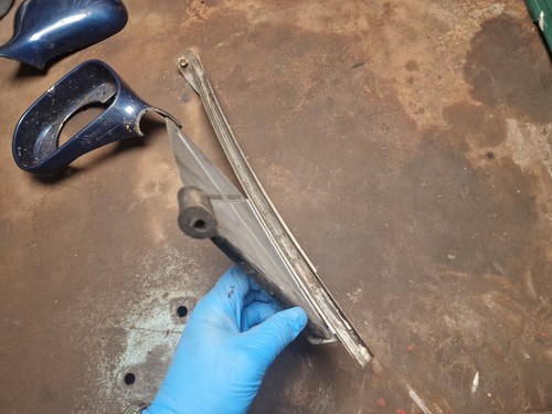 BMW Z3 N/S Rear Passenger Left Side Sliding Guide Rail Bracket - Picture 5 of 5