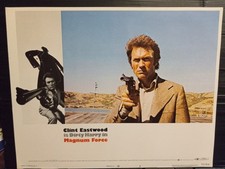 Lobby Card 1973 MAGNUM FORCE Clint Eastwood come sporco Harry fasciato gun finale