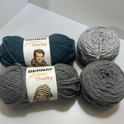 Bernat SOFTEE CHUNKY Yarn THREE colors 100 % Acrylic 3.5oz/ 108yds ea. Set of 4