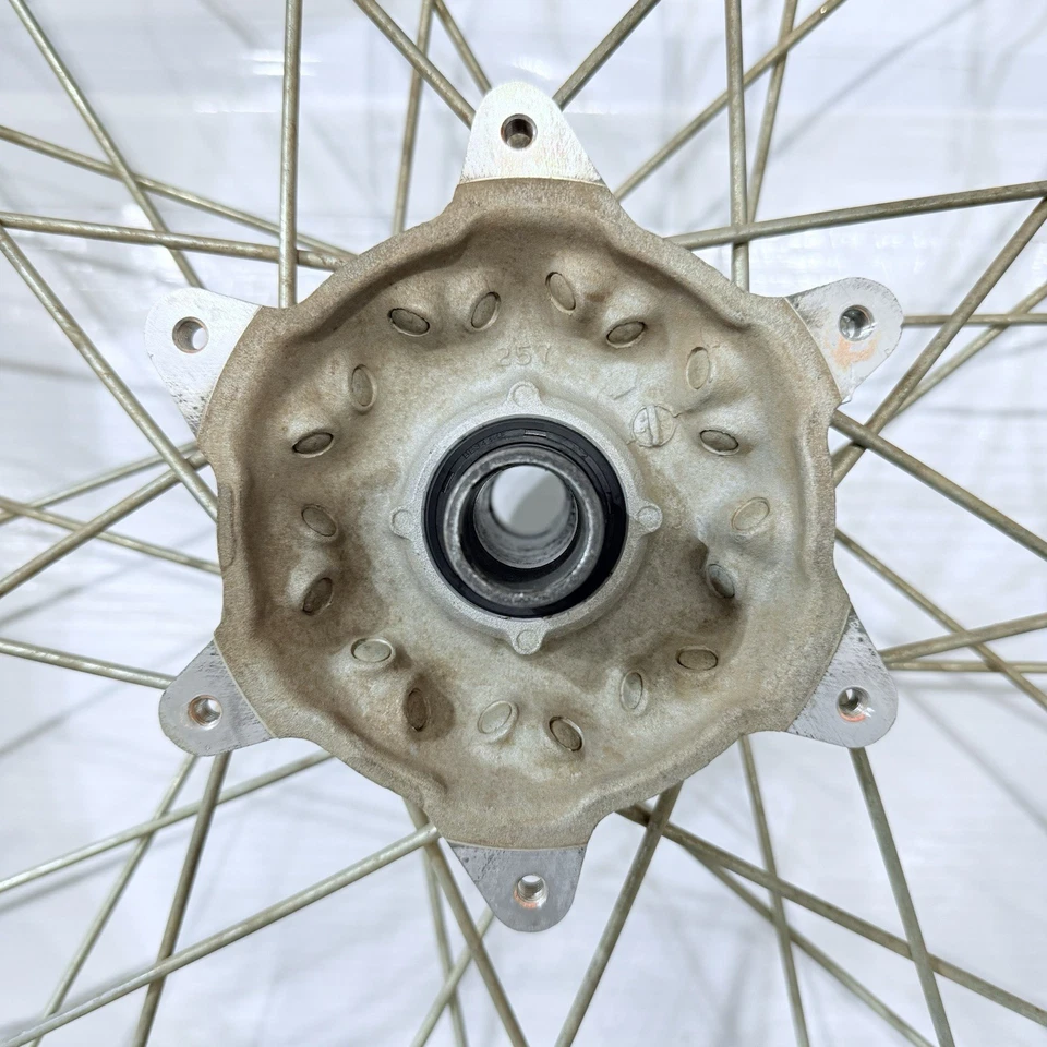 Buje de llanta delantera 21" OEM 1996-2000 Suzuki RM 125 250 Foto 4 de 4