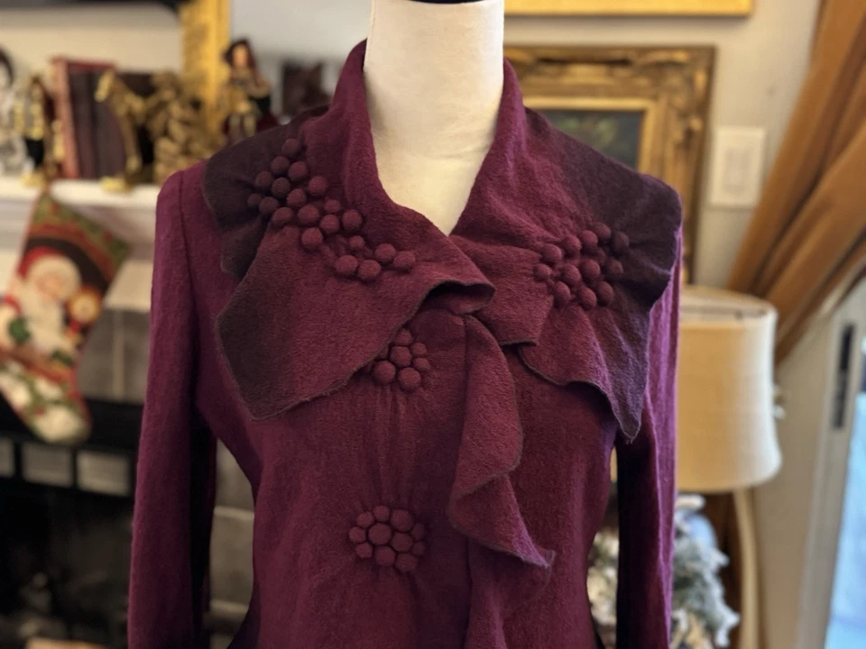 Suéter Ombre de fieltro de lana CoVelo usado en excelente estado ciruela púrpura baya magenta. Talla mediana. Foto 3 de 4