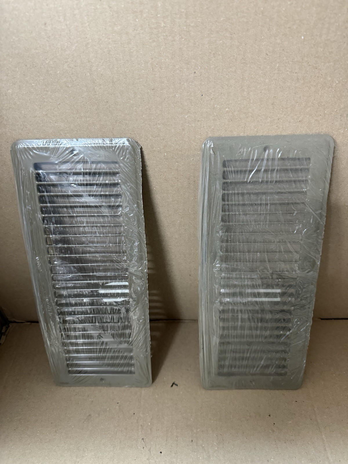 как выглядит Lima Brown 12 x 4 Floor Register 2 Pack фото