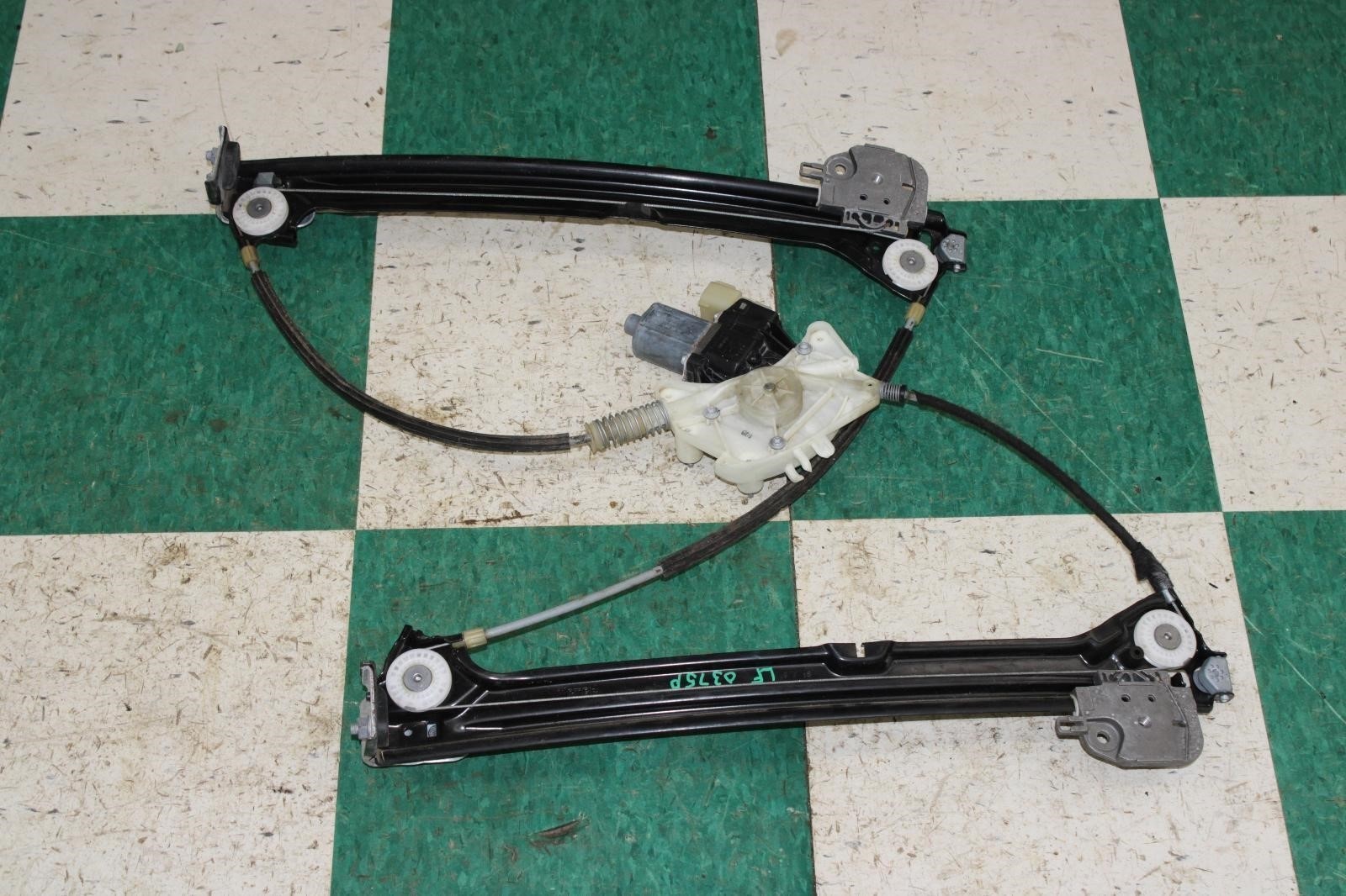14-21 Ghibli Electronic Front LH Driver Side Power Window Regulator Factory OEM