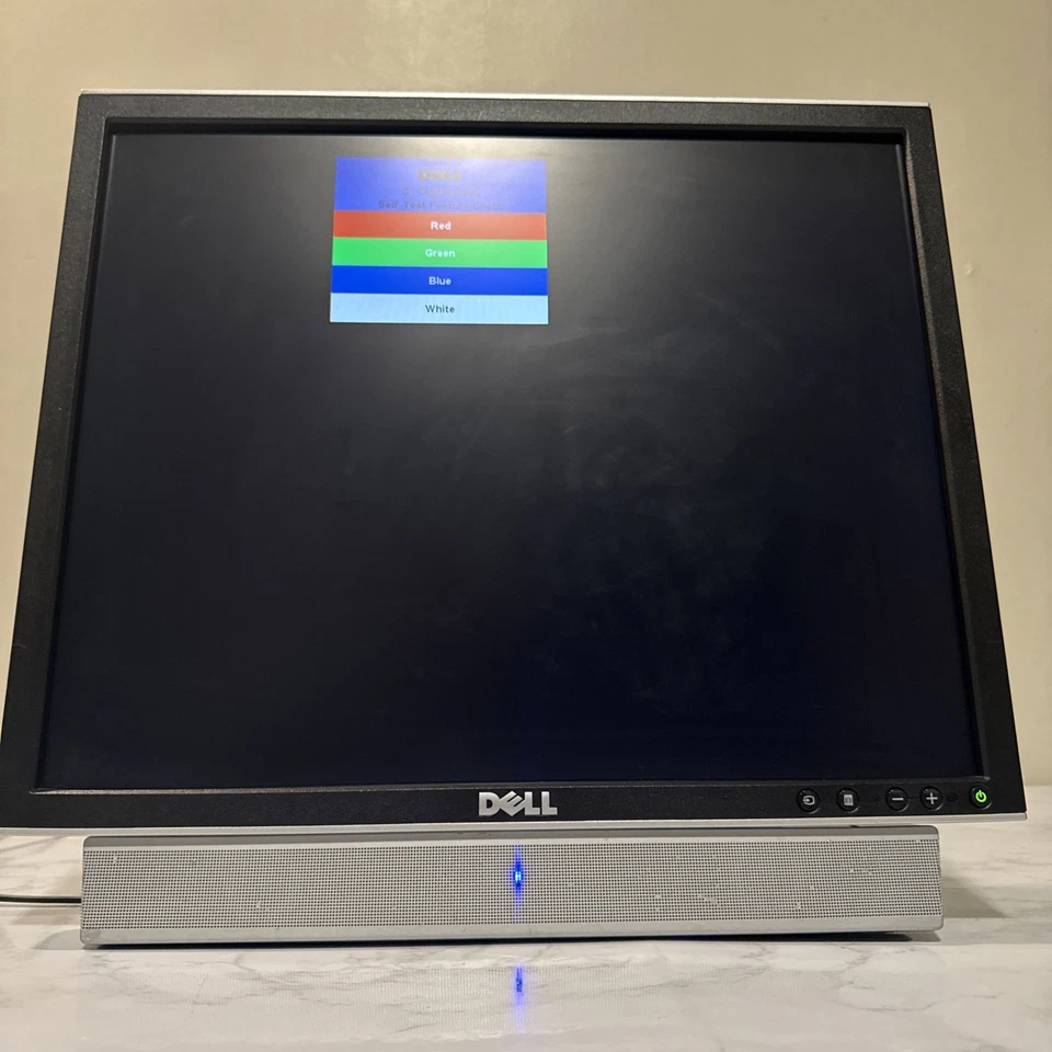 Dell UltraSharp 1908FPT 19LCD Monitor Desktop W/DELL AS501 & Wall Mount Bracket - Image 2 of 4