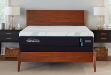 King Tempur-Pedic TEMPUR-Adapt  11" Medium Hybrid Mattress