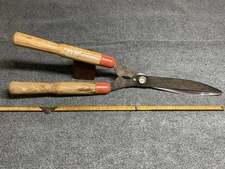 Vintage Ames 23” Wooden Handle Hedge Clippers No. 23-022 Freshly Sharpened USA 