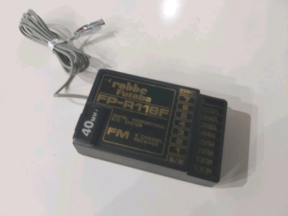 Robbe Futaba Empfänger Fp-r118 40 Mhz 8-Kanal nahezu neuwertig - Bild 2 von 3