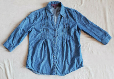 Gloria Vanderbilt Women's ~ Denim Look ~ 3/4 Sleeve~ Blouse-Shirt-Top ~ Size Xs