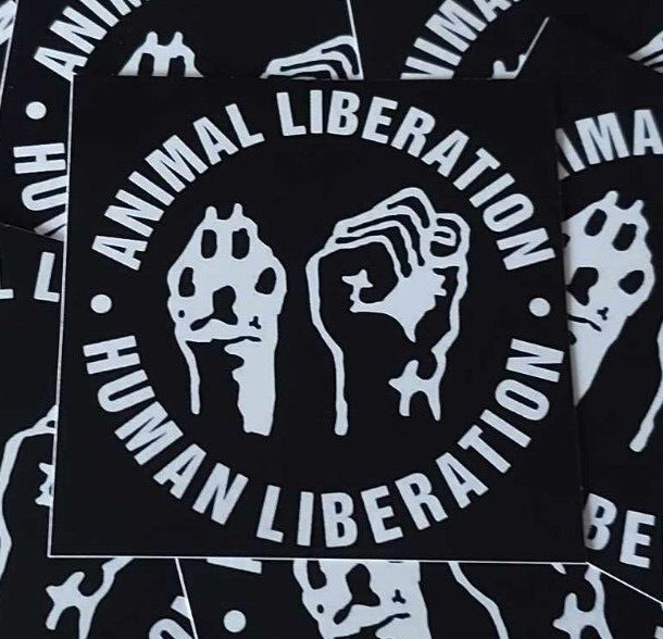 50x Animal Liberation Aufkleber klassisches Motiv Pfote Faust