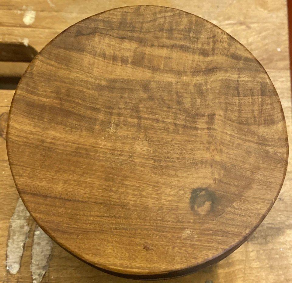 Caja de especias de madera de olivo “Berard” Francia 3” X 3 7/8” (2 5/8” apertura) Foto 2 de 4