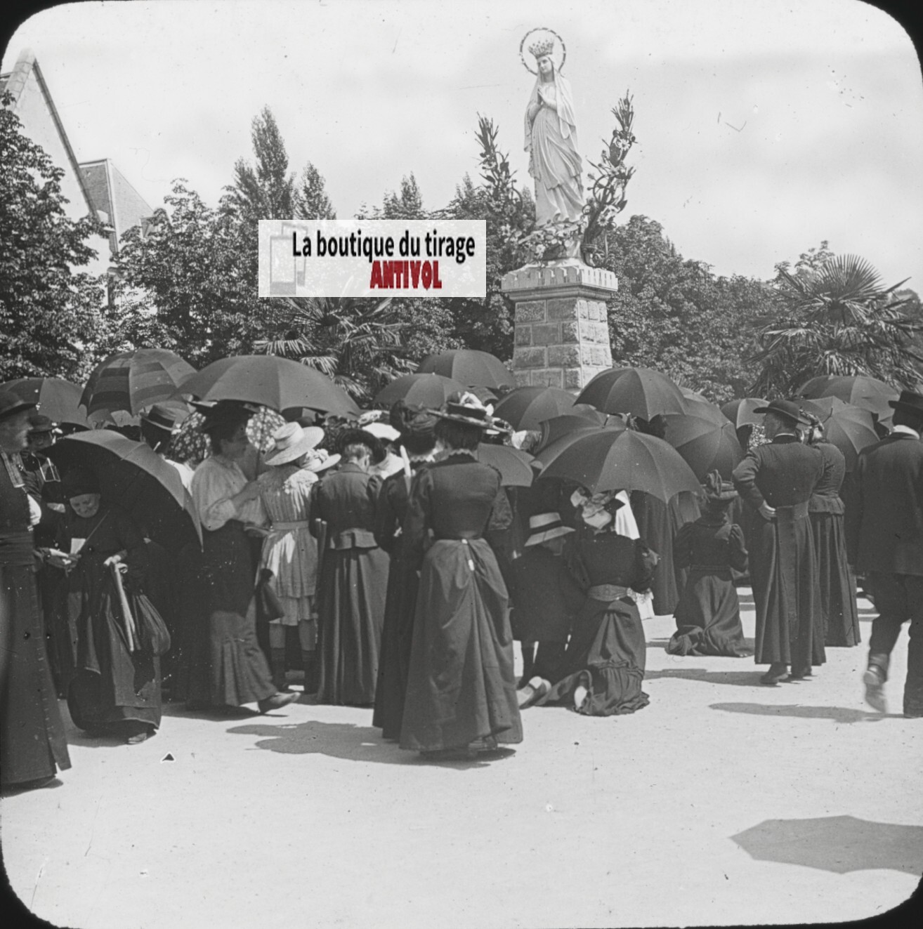 Virgen Coronada, Lourdes, Foto Placa Cristal, Blanco y Negro, El 8 , 5x10 CM