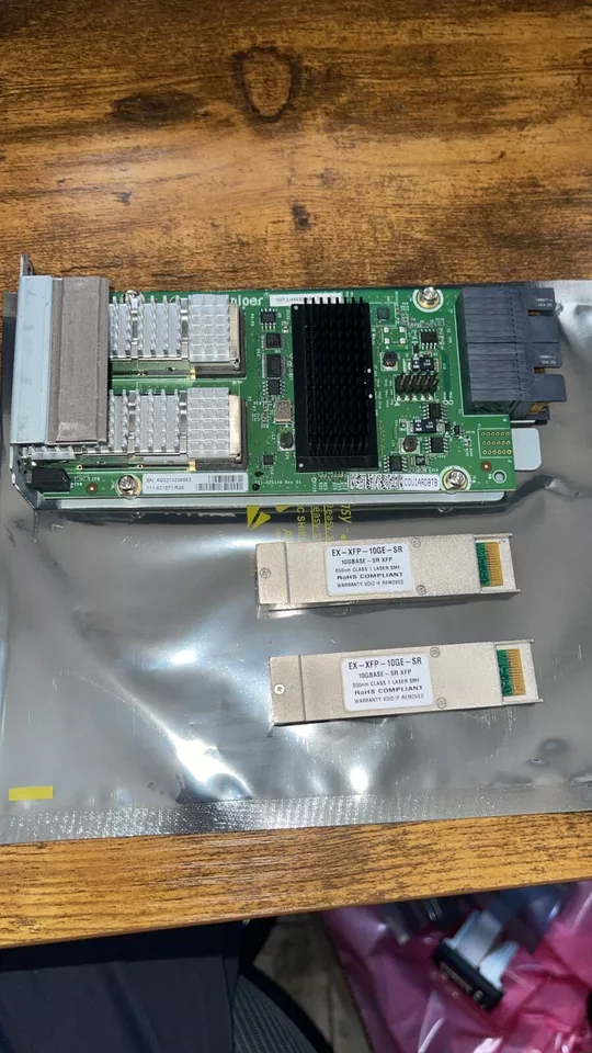 Juniper Networks EX-UM-2XFP 2-Port 10GB XFP Uplink Module 711-021271 - Image 2 of 4