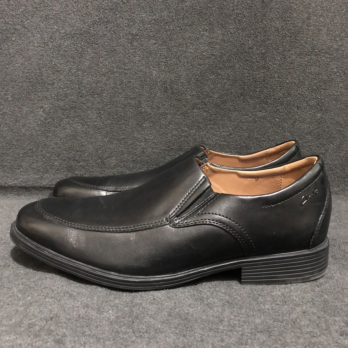Clarks Collection Men\'s Slip On Loafers Dress Shoes Black Leather US Size 8M Amazon.com | Clarks Collection Men main image 2