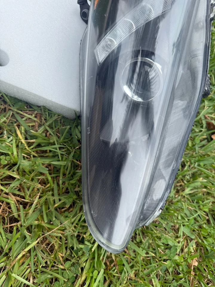 2013-2017 MASERATI GRANTURISMO HID XENON HEADLIGHT RIGHT COMPLETE  OEM Foto 2 de 4