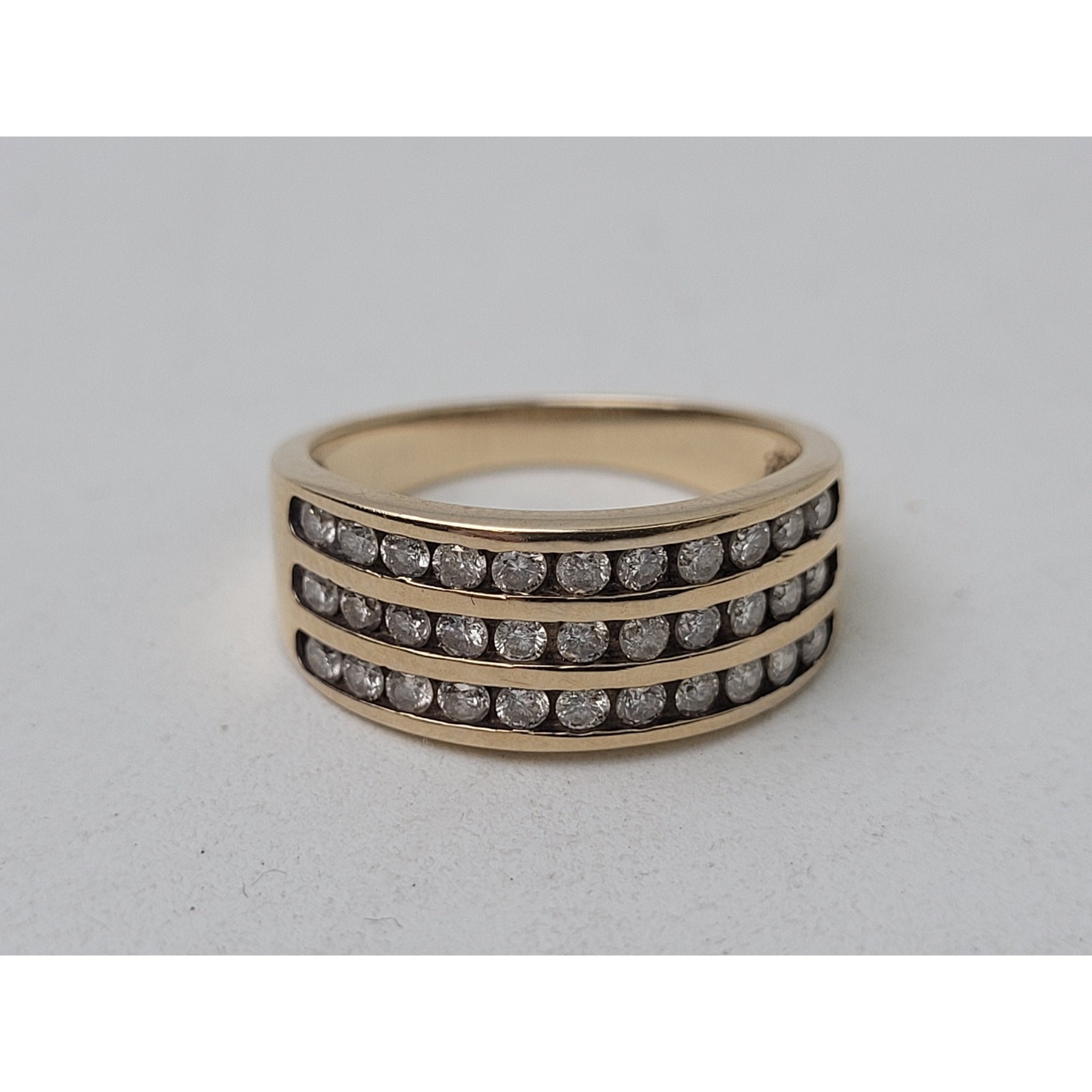 10K Solid Yellow Gold & Authentic Diamonds Ring S… - image 4