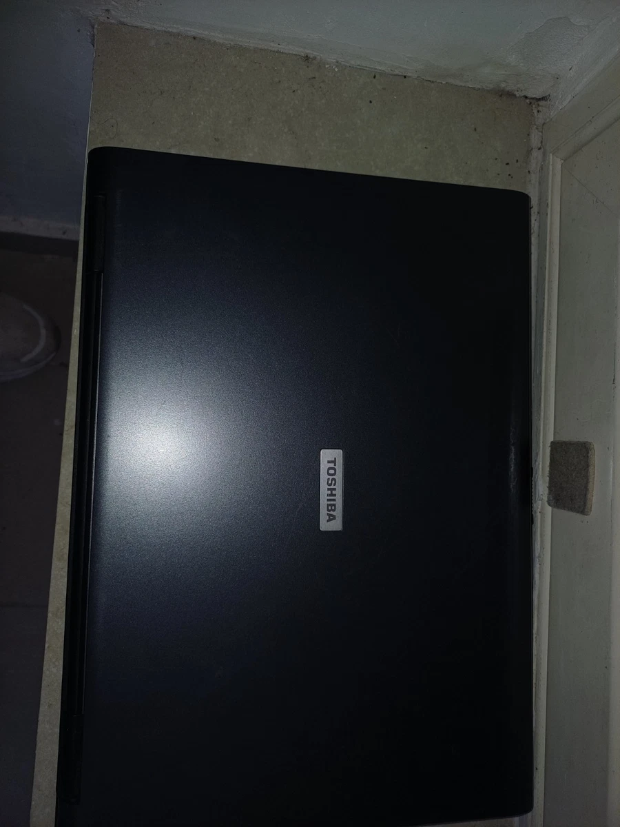 PC Portable Toshiba Satellite M70-168 - Pentium M740 - 4 Go - 250 Go - Occasion