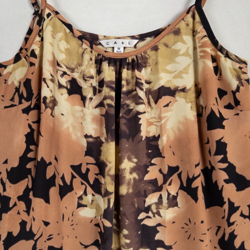 Camiseta sin mangas Cabi Cami talla mediana multicolor floral estilo ligero 553 - Imagen 2 de 8