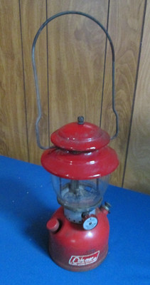 Vintage 11/68 Coleman Model 200A Single Mantle Red Lantern Pyrex Glass