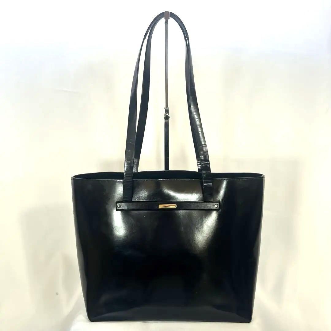 Gucci Black Leather Crossbody Shoulder Bag with Detachable Pouch