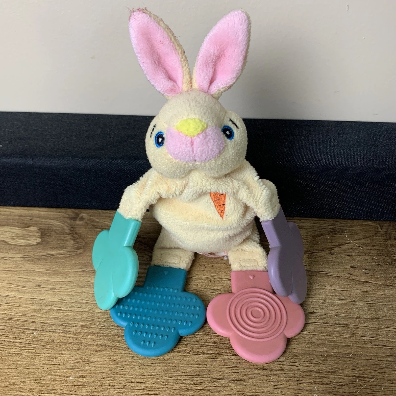 Munchkin Infant Baby Teether Plush Rabbit Vintage Toy Beanbag Rattle 2000
Opens in a new window or t