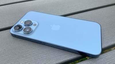 Apple iPhone 13 Pro - 256 GB - Sierra Blue (Unlocked)