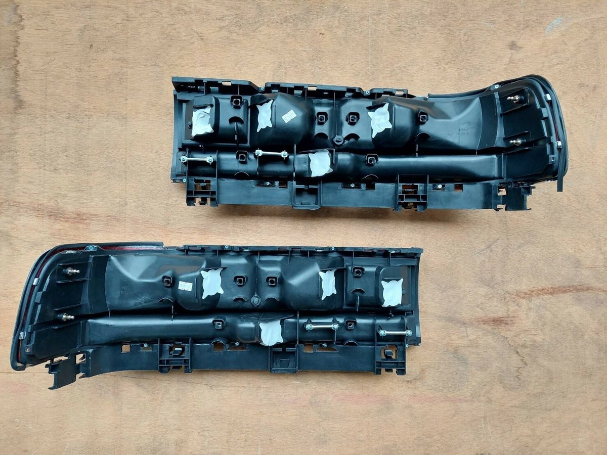 Almería‪✿　1207 Toyota Fortuner GGN50 OEM Rear Right RH Combination Lamp