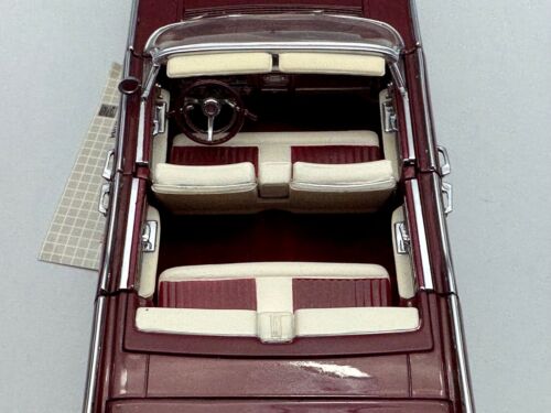 Franklin Mint 1961 Lincoln Continental, Maroon, 1:24, ottimo, con scatola - Foto 15 di 24