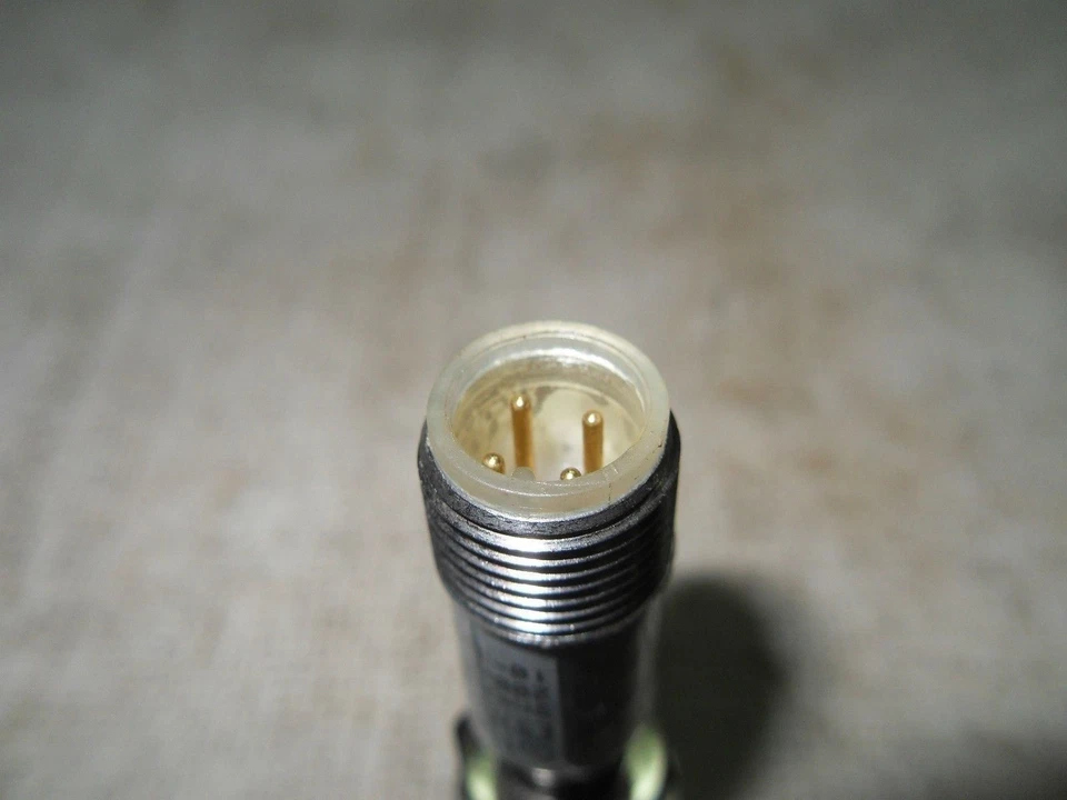 Cutler-Hammer E57EAL8T111ED Inductive Proximity Sensor - Image 3 of 3