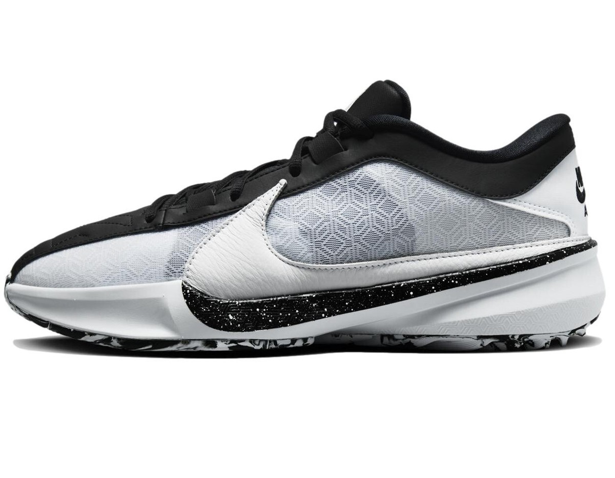 Nike Flight ホワイト/ブラック バスケットシューズ Size 13 - Nike Men's Zoom Freak 5 'Oreo' Basketball Shoes DX4985