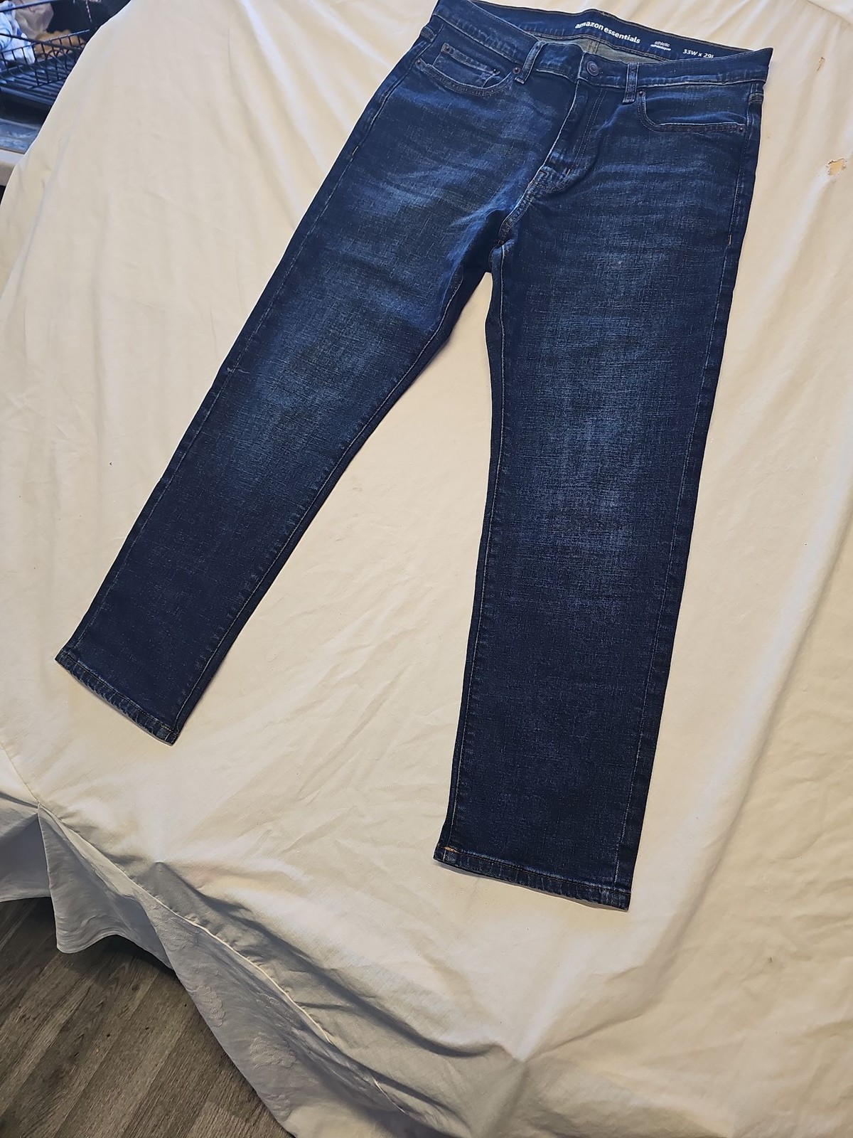 Amazon Essentials Men's Athletic Fit Blue Jeans 33W x 29L  JJ337 image 3
