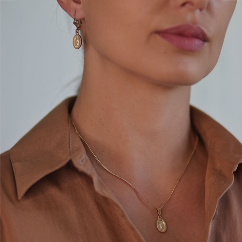 Our Lady Of Guadalupe Virgin Mary Pendant Necklace Gold Plated Brass Diamond-Cut - Picture 5 of 7