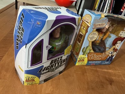Toy Story Signature Collection Woody & Buzz Lightyear Action