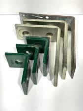 Lot of  90-degree angle brackets
