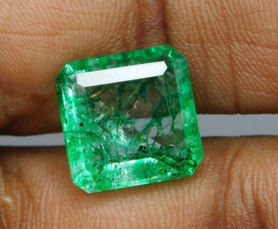 Natural green Emerald 13.08 Ct Colombian Radiant Cut Certified gemstone A-4359