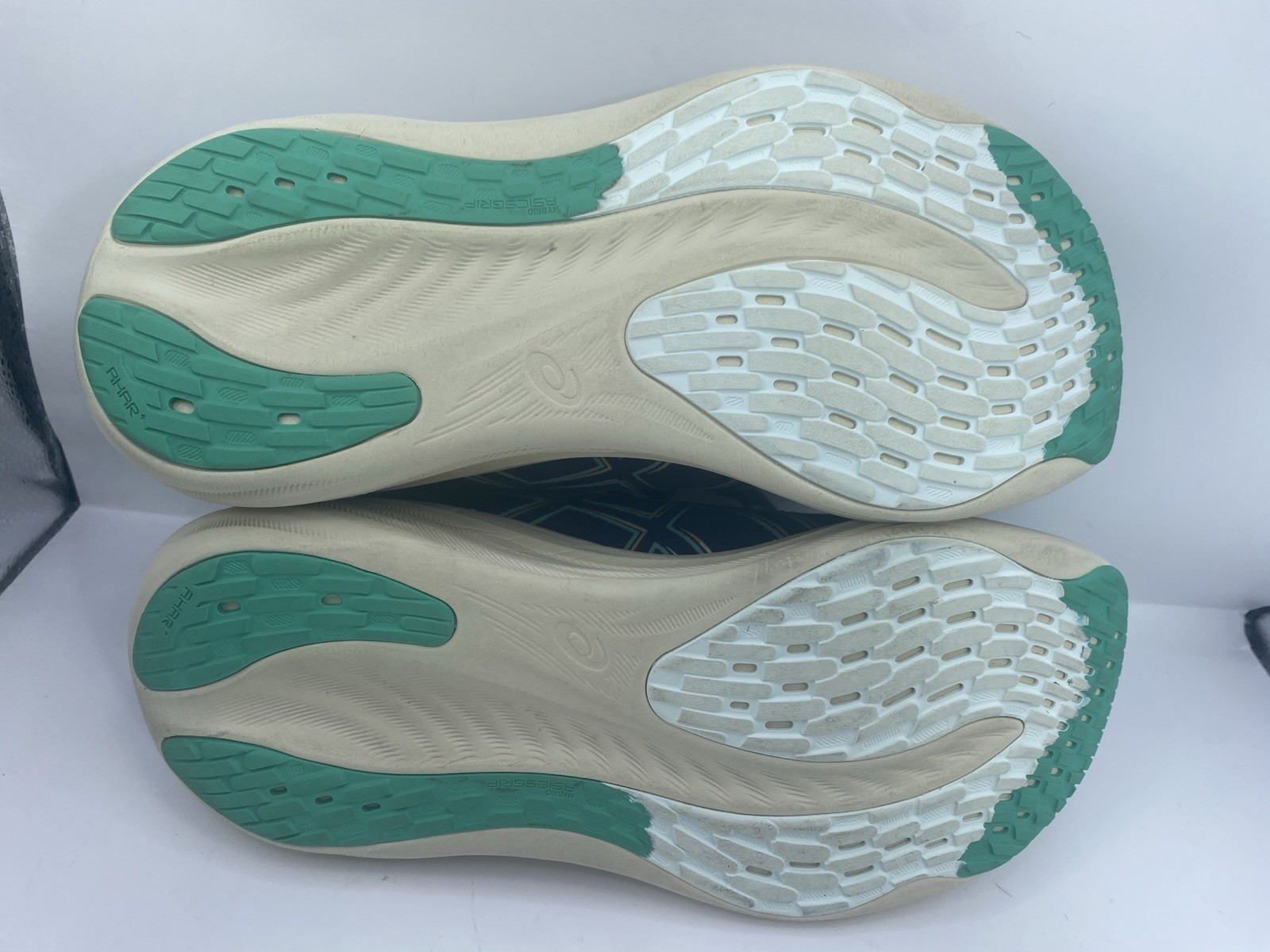 ASICS Gel-Nimbus 26 Running Shoe Blue Expanse/Aurora Green 1012B601 Women’s 9.5 thumbnail 9