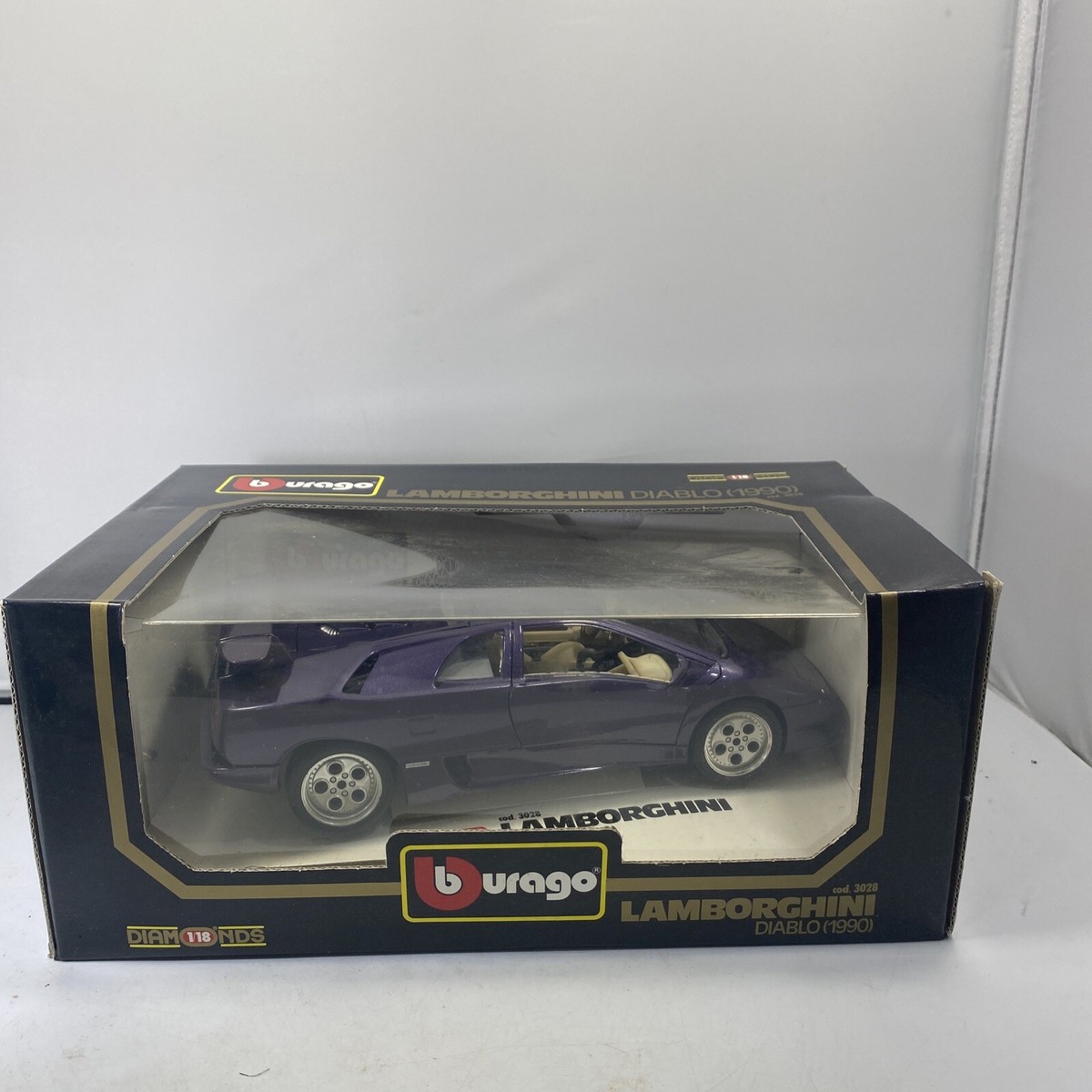 Bburago Burago 1/18 Lamborghini Diablo Blue Metallic 3028 NEW Open