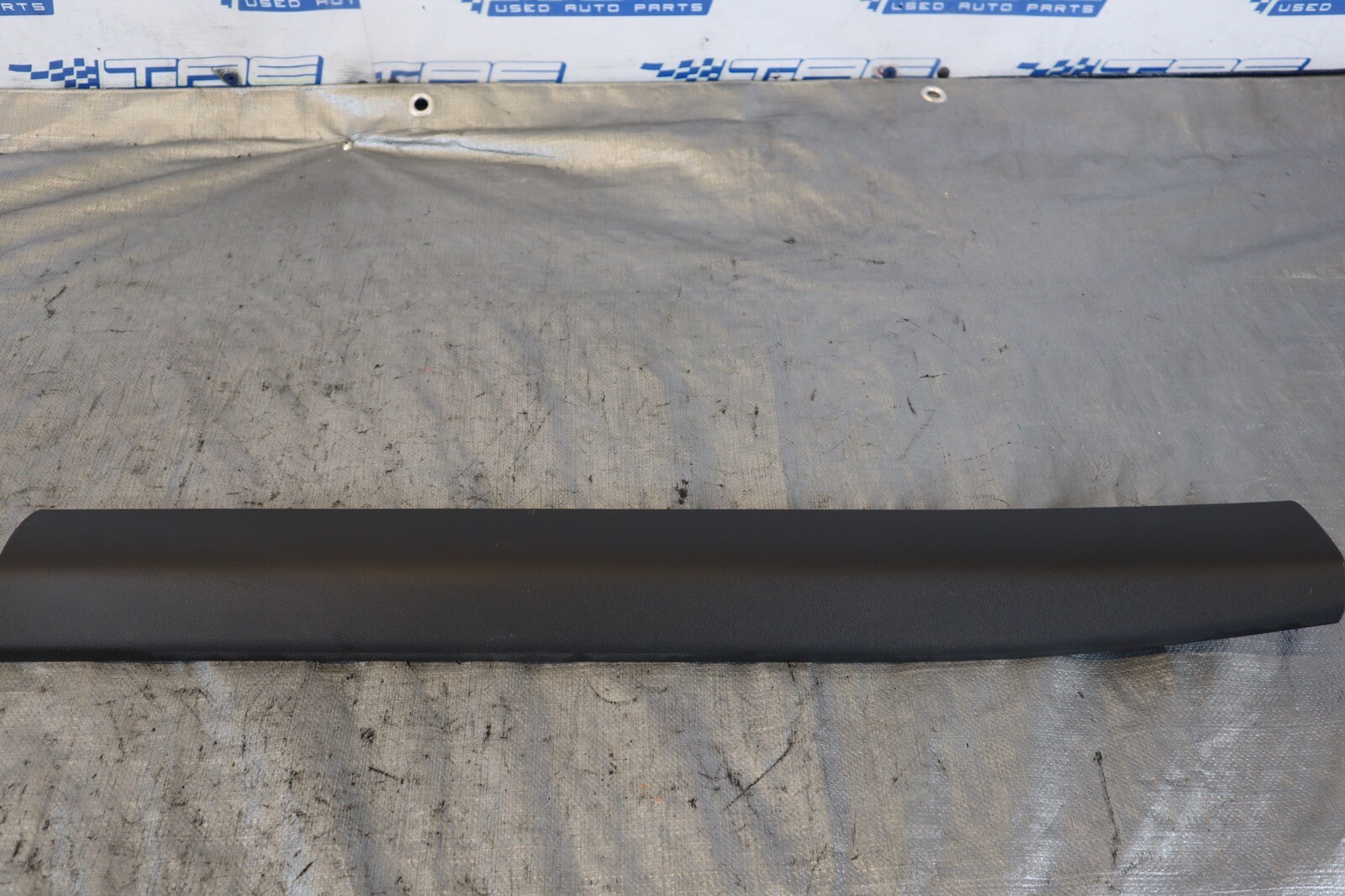 2014 AUDI R8 V8 QUATTRO AWD 4.2L OEM LH INTERIOR DOOR SILL PLATE *SCRATCHES#1339