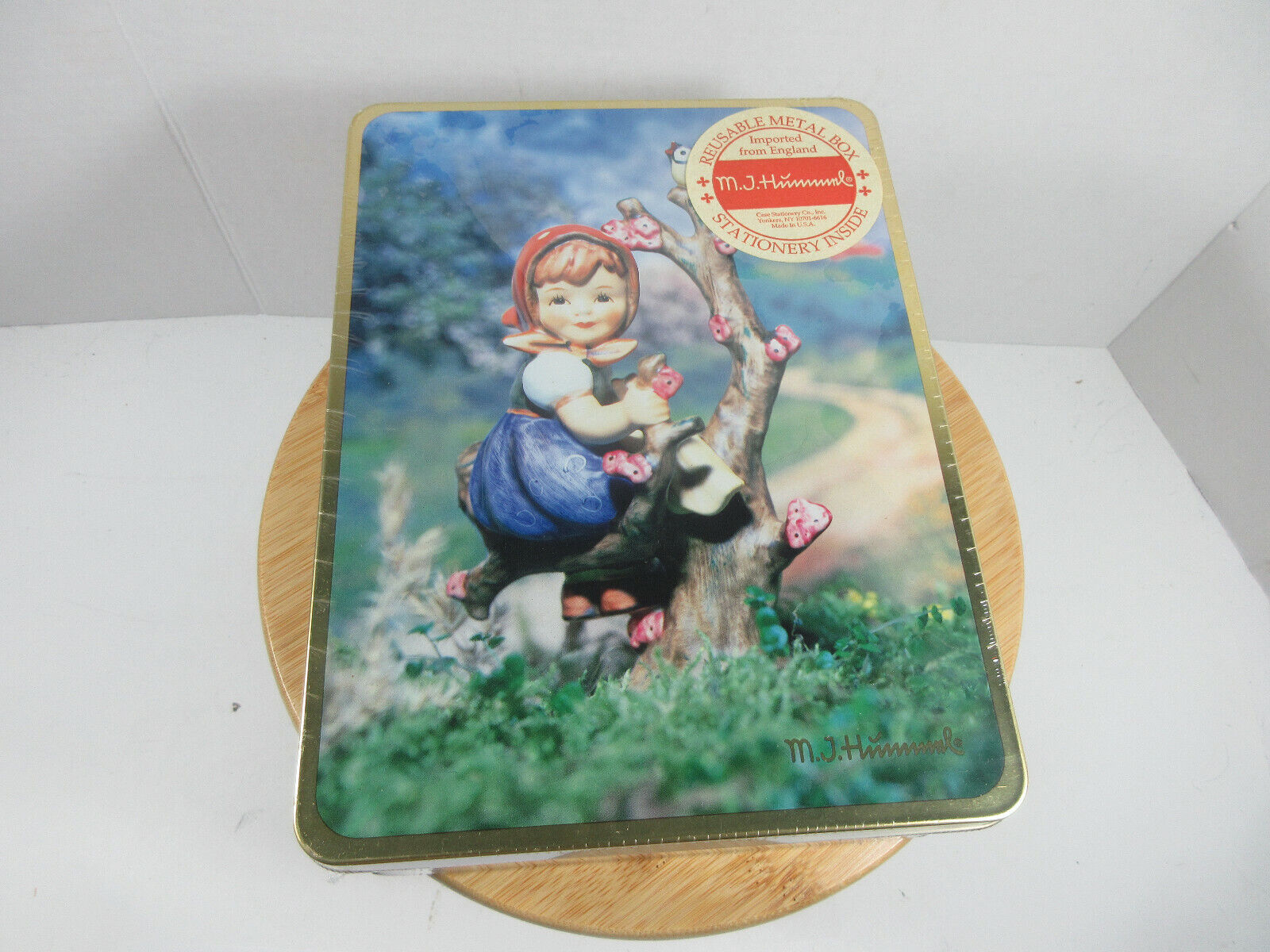 new 1993 M.J. Hummel collectible stationery tin box Apple Tree Girl HUM 141