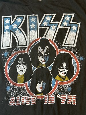 Kiss Alive in '77 T-shirt Small Black Short Sleeve Tee Music Rock