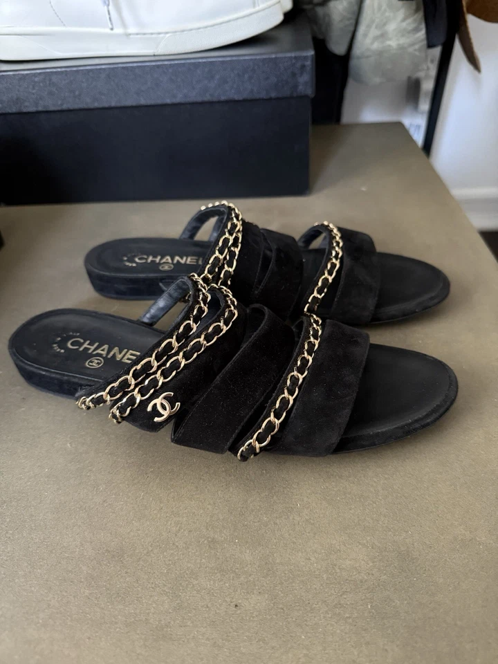 Chanel Black Suede Chain Sandals Size 41 - Image 3 of 4