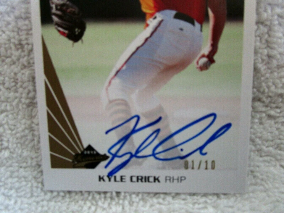 KYLE CRICK RC 2013 LEAF NATIONALS NOVATO AUTOMÁTICO #1/10! PIRATES PITCHER AUTOMÁTICO RC Foto 2 de 3
