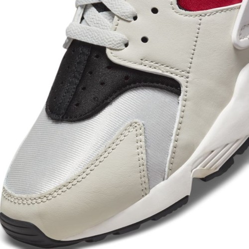 NIKE AIR HUARACHE - WHITE / RED / BLACK - DH4439 103 - UK 5.5, 6 - Picture 8 of 12
