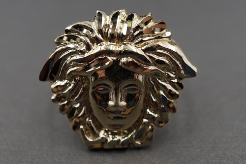 Anillo con banda para cabeza de medusa de oro amarillo liso de 0,9" corte diamante. Talla 6 - Imagen 7 de 9