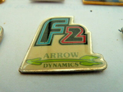 PIN'S CAR F2 / ARROW DYNAMICS / PILOTENASSISTENT / SELTEN
