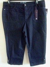 Ladies Denim Capri Jeans Gloria Vanderbilt D Wash Size 16