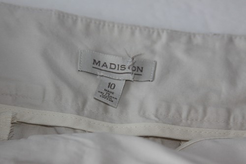 Beige Cotton shorts Madison Size 10 with pockets front and back, sash belt - Picture 6 of 8