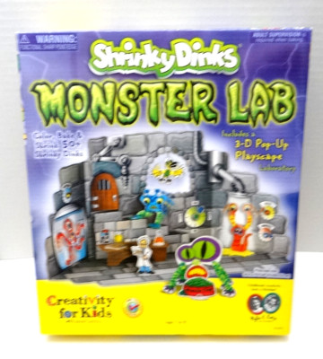Shrinky Dinks Monster Lab 3D Pop-Up Playscape Color Bake Shrink Fun NIOB