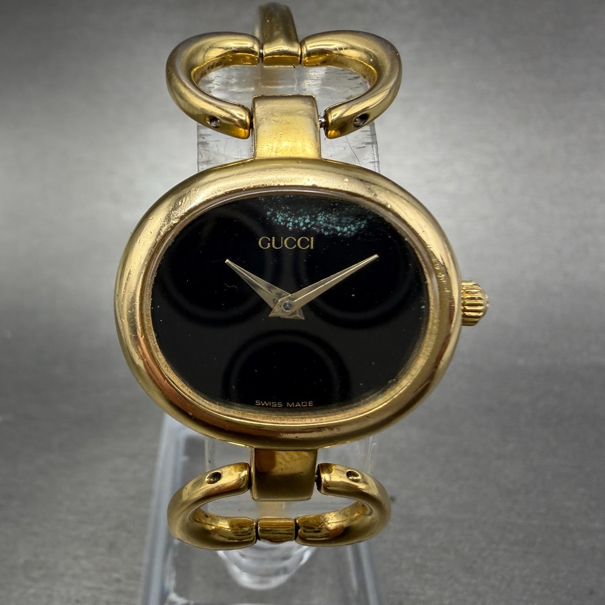 GUCCI 1600 ゴールド 腕時計 Gucci 1600 Watch Women 25mm Black Dial Gold Plated Oval READ